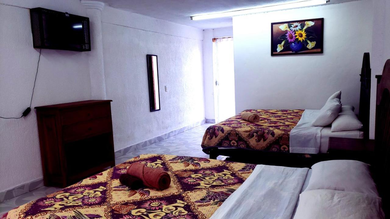 Hotel Alejandra San Felipe Ecatepec Exteriör bild